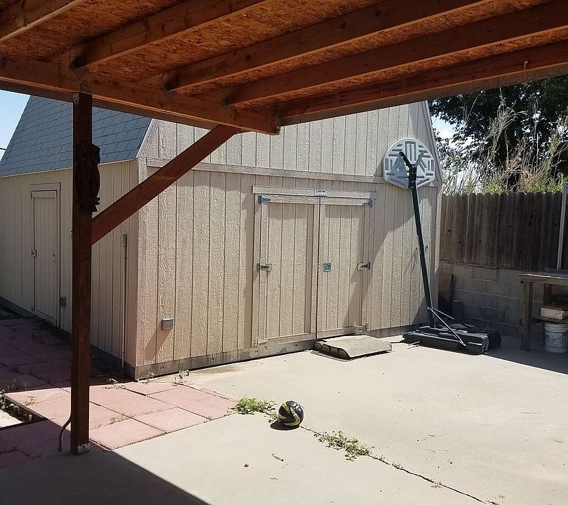 2nd image of 1650 Valencia Dr