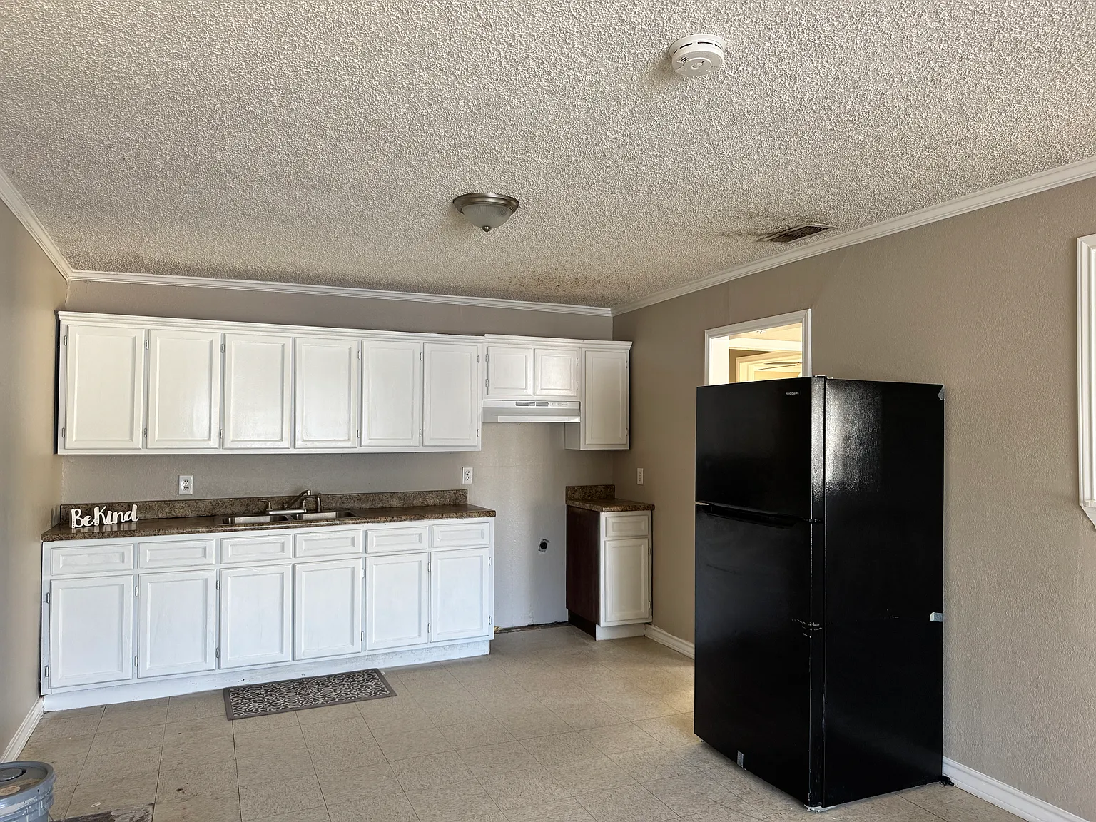 3 bed, 1792 sqft, $1,575 — Photo 4