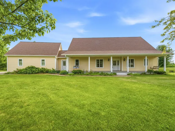 W3549 Center Valley Rd, Freedom, WI 54913