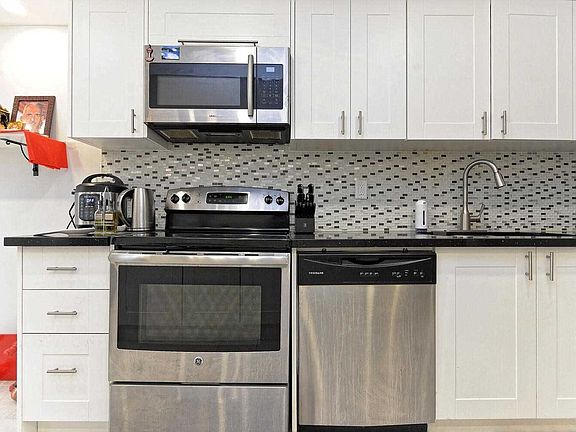 4th image of 55 Barondale Dr #2