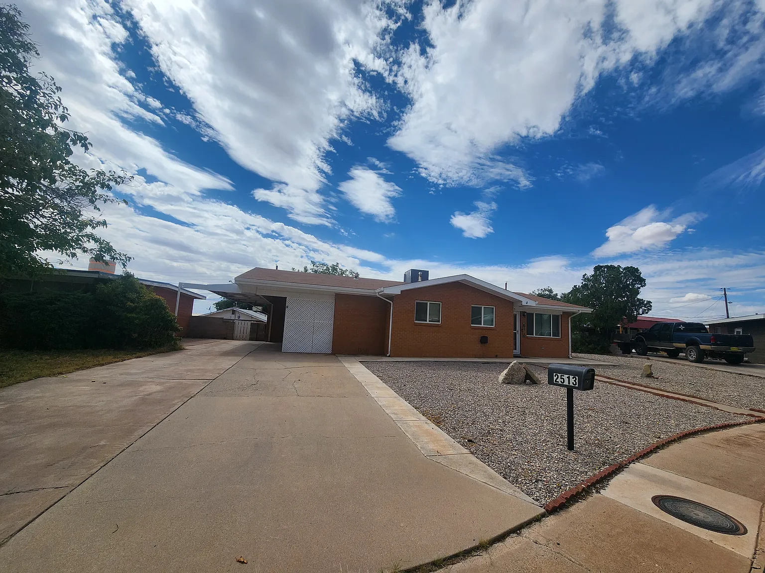 3 bed, 1345 sqft, $1,650 — Photo 2