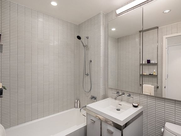 5th image of 252 South St #15E