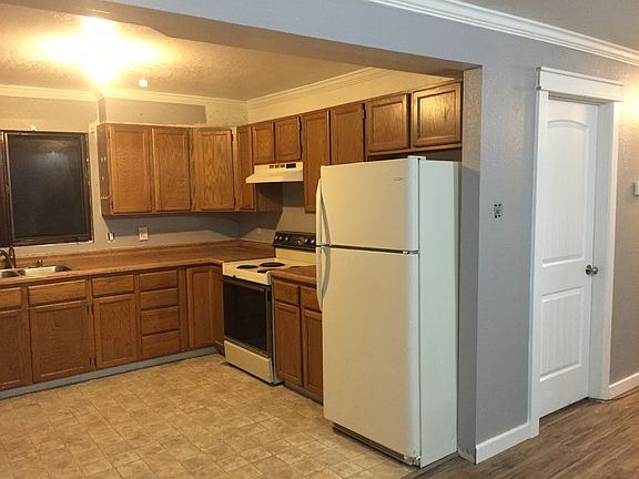 kitchen/ hallway