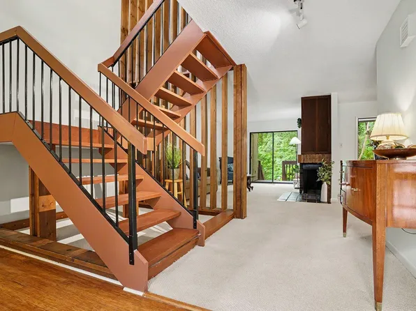 4100 Five Oaks Dr Unit 36, Durham, NC 27707