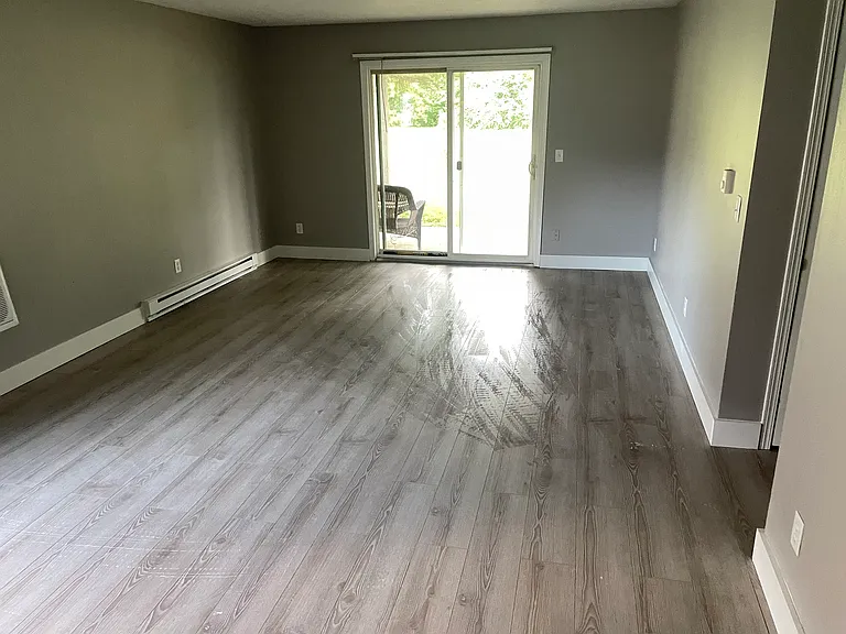 5155 Seaton Hall Dr #4 — Photo 8