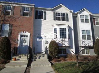 1408 Savanna Dr, Shakopee, MN 55379