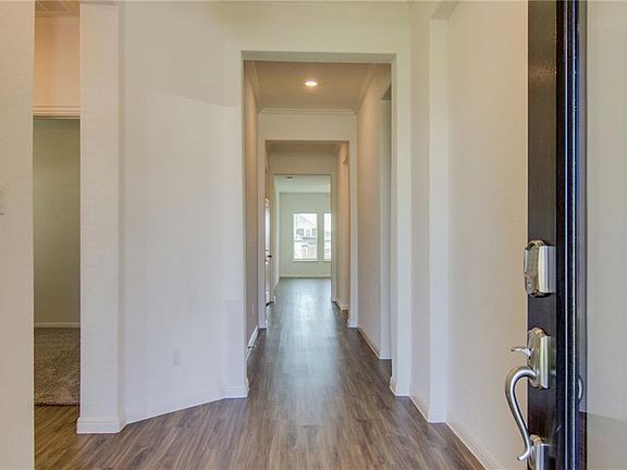 3rd image of 244 Glen Arbor Dr