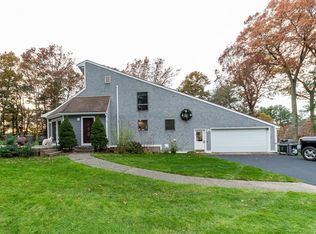 6 Leonard St, Lakeville, MA 02347