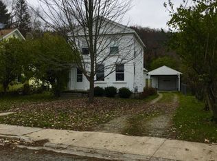 803 N Washington St, Lowell, MI 49331