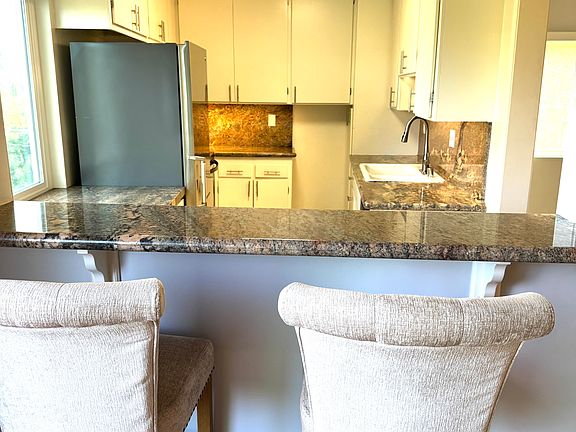 4th image of 2014 S Bentley Ave APT 302