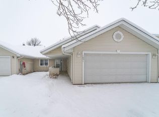 1091 Riverwood Ct, Hastings, MN 55033