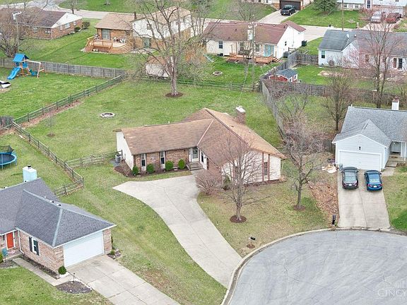 2nd image of 898 Kenwood Ct