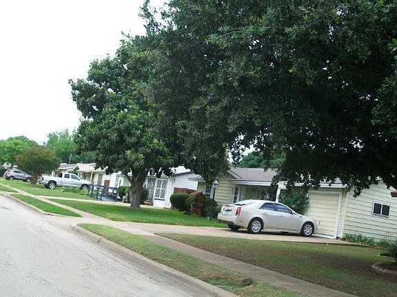 5th image of 608 Milam Dr