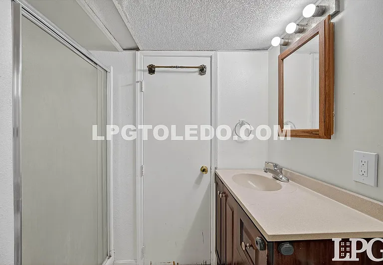 4406 Asbury Dr — Photo 33