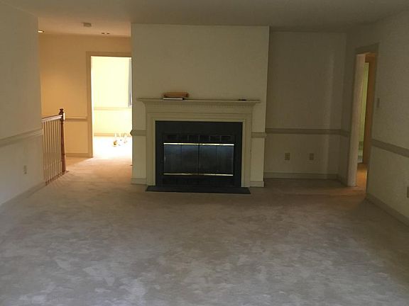 4th image of 209 Woodmere Dr