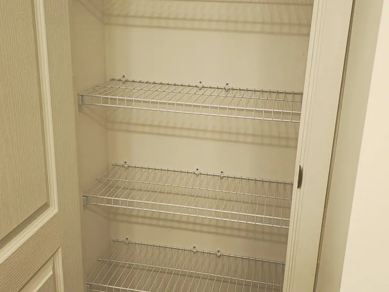 83 Clifton Mnr — Photo 22