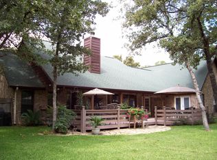 165 Elm Wood Dr, Elgin, TX 78621