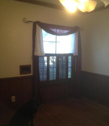 5th image of 13142 Moorpark St