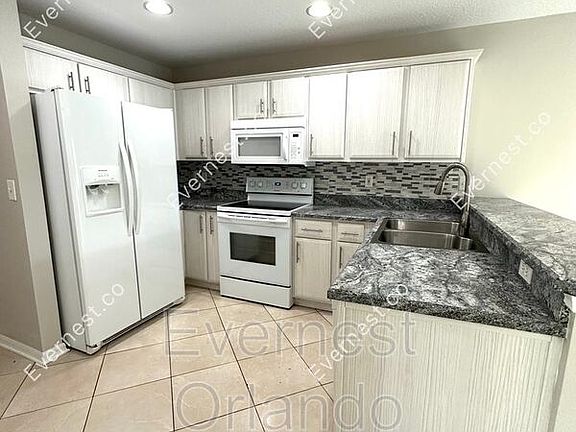 3rd image of 2277 Heathwood Cir