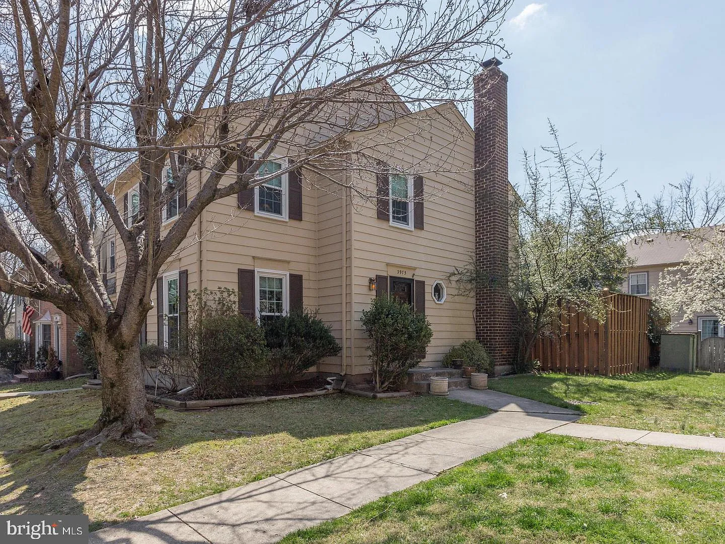 3 bed, 4.0 bath, 2040 sqft, $3,175 — Photo 1