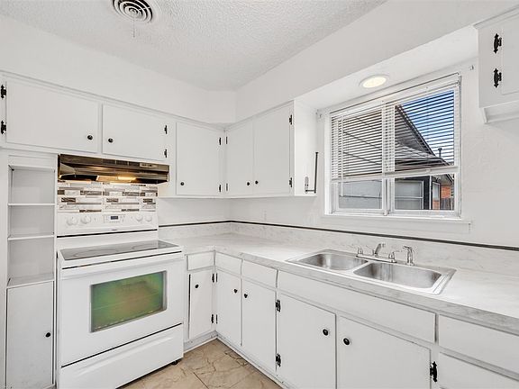 5th image of 4312 NW Williams Ave