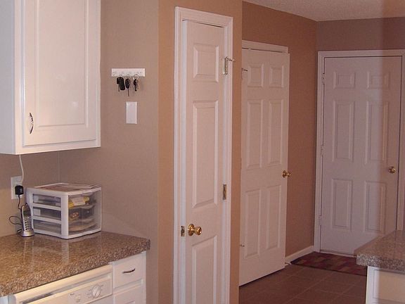 Kitchen 02