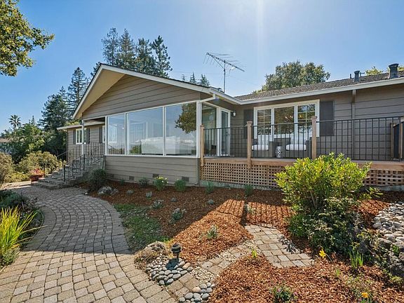 3rd image of 199 Brookwood Rd