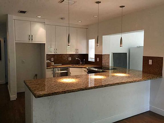 3rd image of 7510 SW 63rd Ct