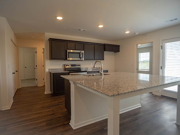 3rd image of 825 S Parrot Ln