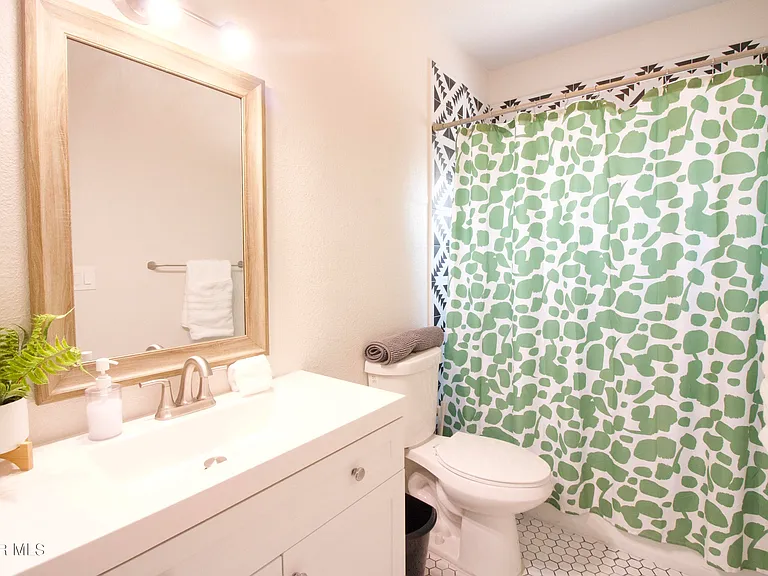4614 N Stanton St #C17 — Photo 22