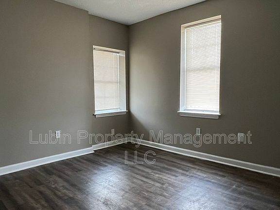 4th image of 304 S Orleans St