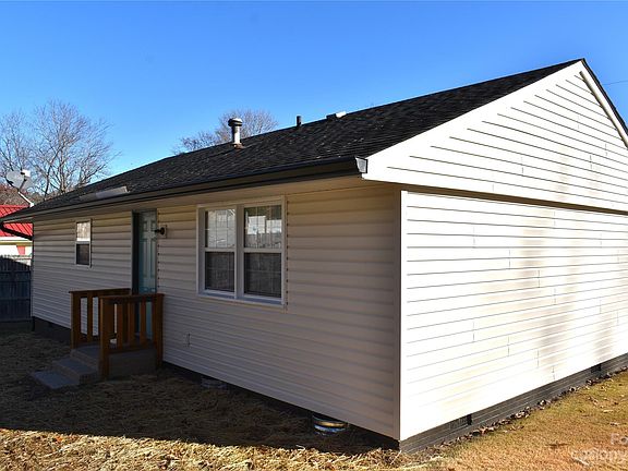 4th image of 1063 Parkview Dr