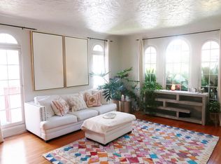 229 N Swall Dr, Beverly Hills, CA 90211