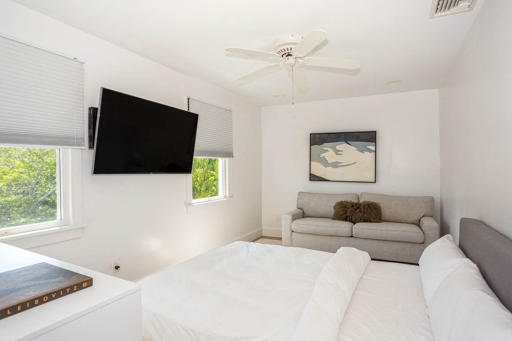  Upstairs bedroom 4 of 6