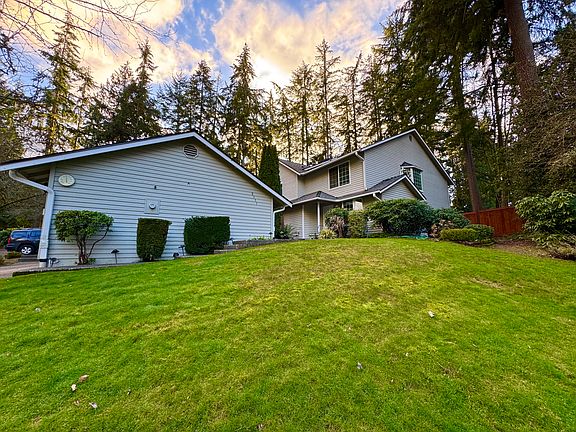 4th image of 8535 134th Ct NE