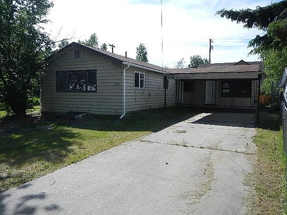 5th image of 717 8th Ave