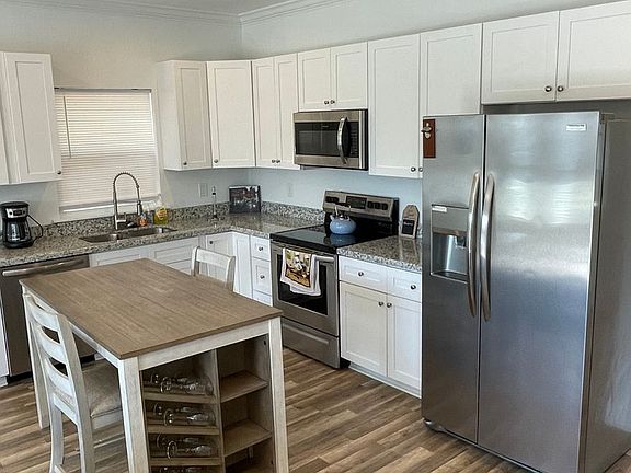5th image of 3912 Hamilton St #3912