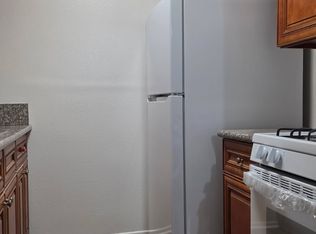 1586 Yosemite Dr #206, Los Angeles, CA 90041