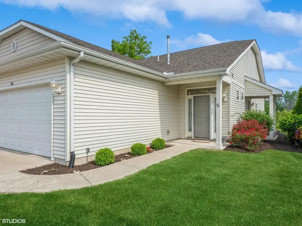 116 Summertree Dr, Porter, IN 46304