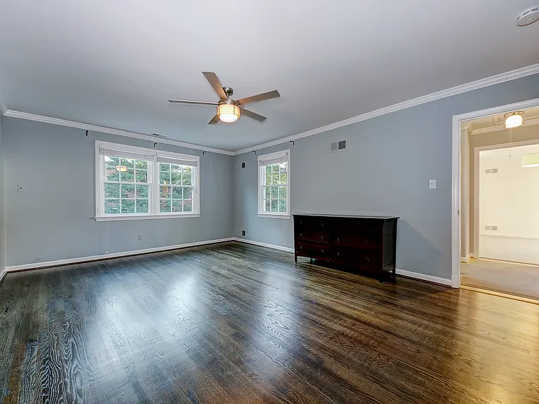 4509 Tournay Rd — Photo 11