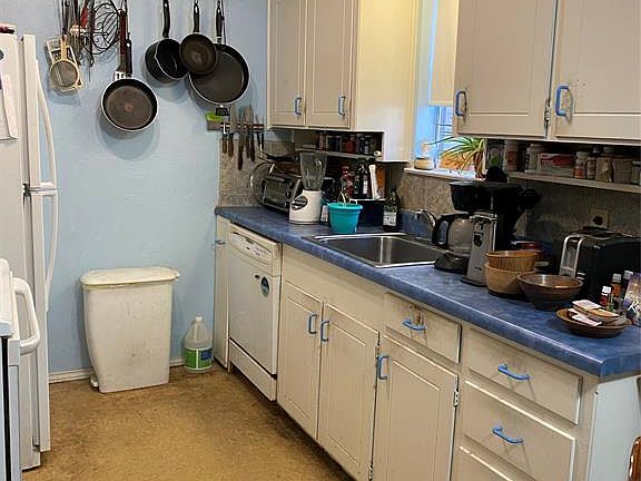5th image of 1404 Southmoor Dr