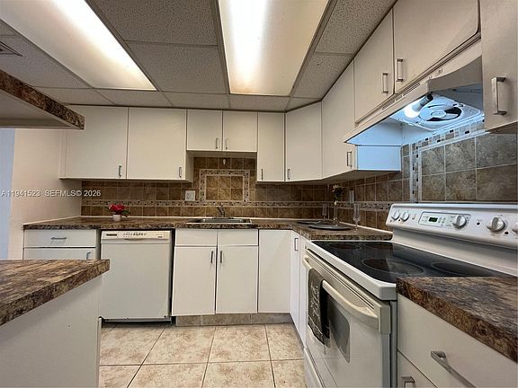 4th image of 4354 NW 9th Ave APT 12-1C