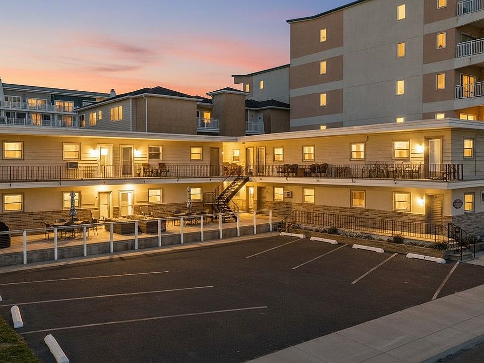 1st image of 404-06 E Farragut Rd #7