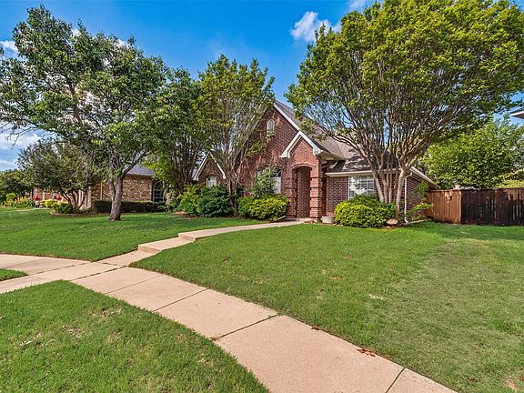 2nd image of 8555 Clearcreek Cir