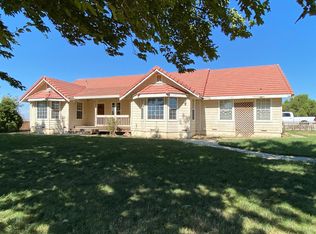 17998 Billy Wright Rd, Los Banos, CA 93635