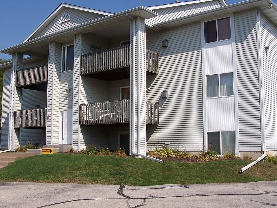 4165 Mallard Ct #10