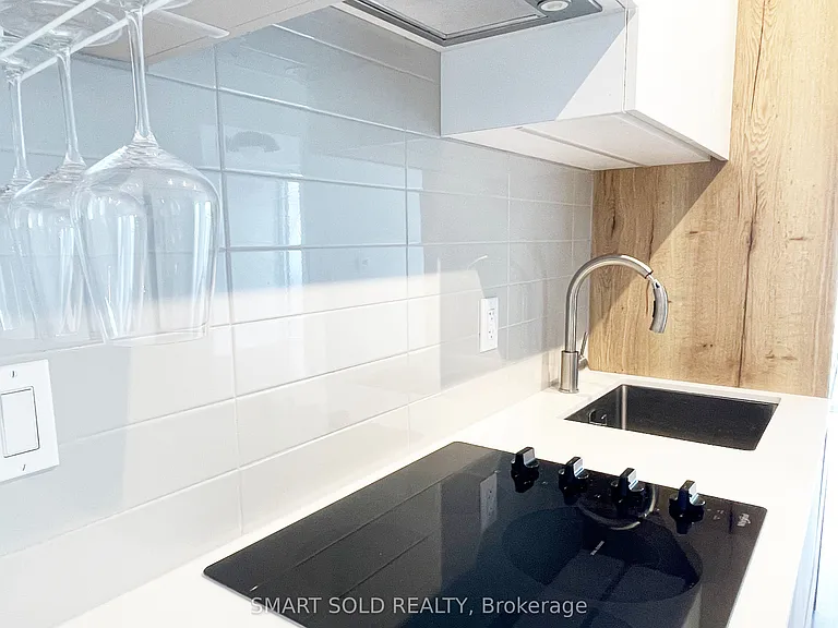 319 Jarvis St #4707 — Photo 6