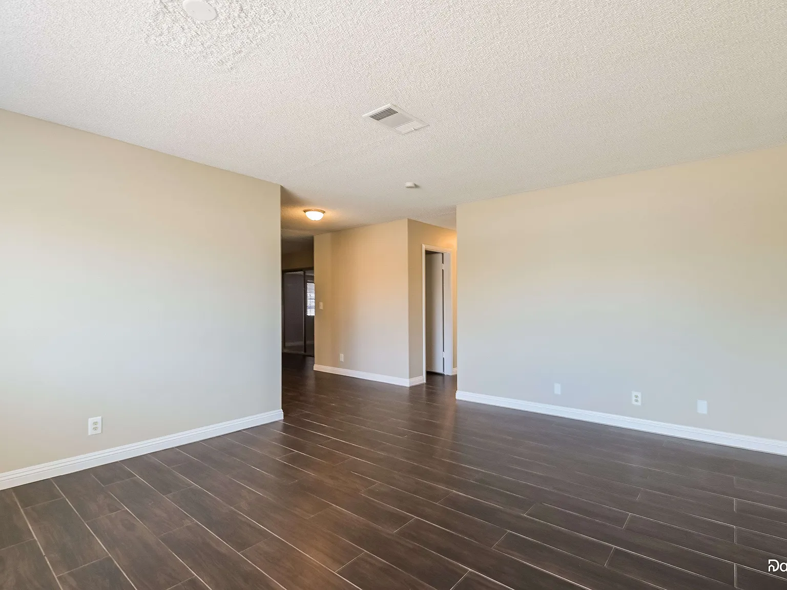 3 bed, 2.0 bath, 1622 sqft, $2,150 — Photo 4