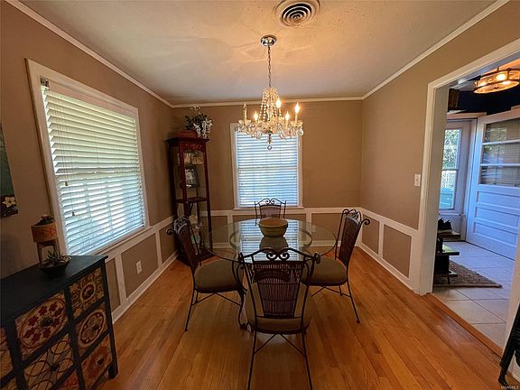 5th image of 3526 Royal Crest Dr