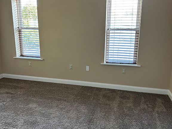 Spacious living room